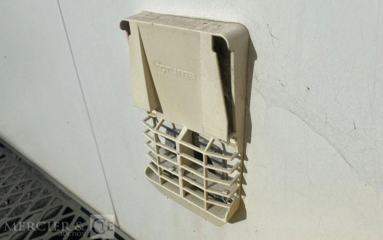 CNSE ABRIS DE CHANTIER TRACTABLE – 9M2 ISOLE VESTIAIRE / REFECTOITE AVEC WC CHIMIQUE  DY-036-DT