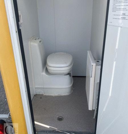 CNSE ABRIS DE CHANTIER TRACTABLE – 9M2 ISOLE VESTIAIRE / REFECTOITE AVEC WC CHIMIQUE  DY-036-DT