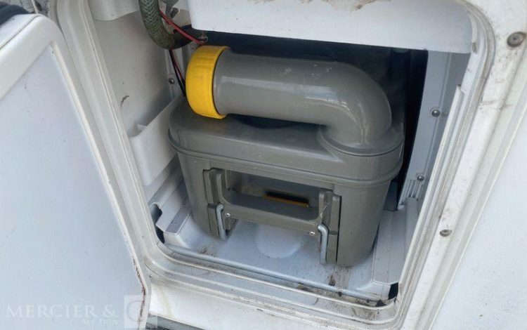 CNSE ABRIS DE CHANTIER TRACTABLE – 9M2 ISOLE VESTIAIRE / REFECTOITE AVEC WC CHIMIQUE  DY-036-DT
