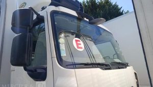 RENAULT D19 WIDE AVEC GROUPE FROID – EN DESIGNATION – DIESEL – 331340 KMS BLANC DZ-104-ZG