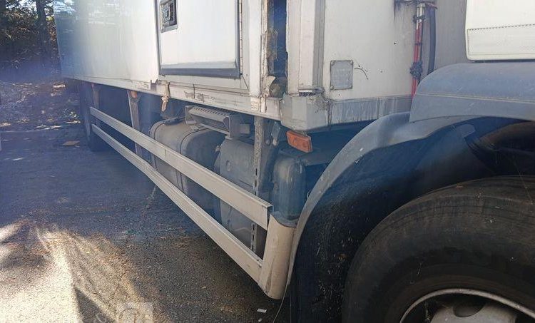 RENAULT D19 WIDE AVEC GROUPE FROID – EN DESIGNATION – DIESEL – 331340 KMS BLANC DZ-104-ZG