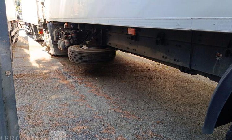 RENAULT D19 WIDE AVEC GROUPE FROID – EN DESIGNATION – DIESEL – 331340 KMS BLANC DZ-104-ZG