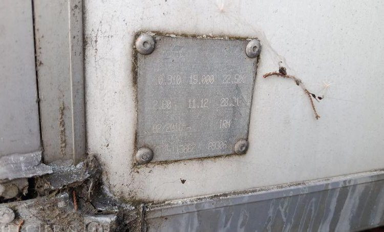 RENAULT D19 WIDE AVEC GROUPE FROID – EN DESIGNATION – DIESEL – 331340 KMS BLANC DZ-104-ZG