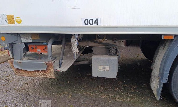 LAMBERET SEMI REMORQUE FIRGORIFIQUE EN DESIGNATION – PTAC : 38 TONNES – DIESEL  EA-441-NJ