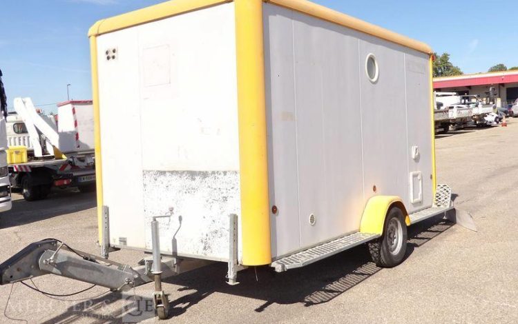 CNSE ABRI CHANTIER 9M2 ISOLE + WC  EA-541-TH