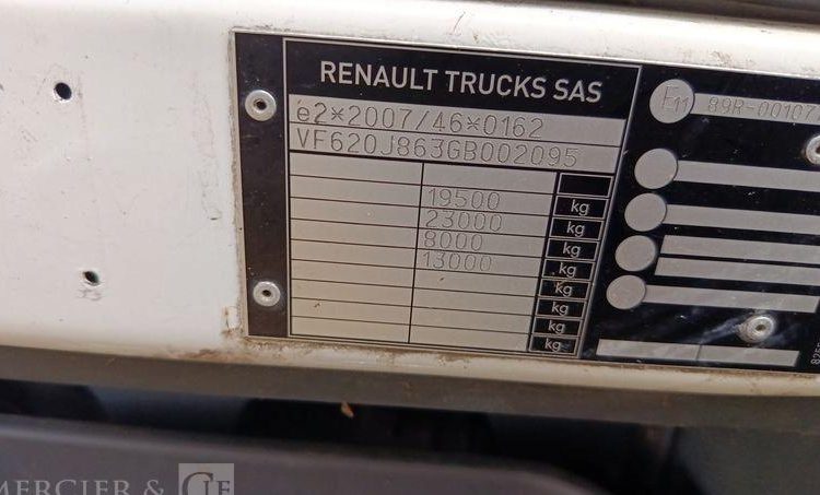 RENAULT D19 WIDE AVEC GROUPE FROID EN DESIGNATION PTAC : 19 TONNES – DIESEL  EA-563-JA
