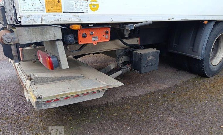 RENAULT D19 WIDE AVEC GROUPE FROID EN DESIGNATION PTAC : 19 TONNES – DIESEL  EA-563-JA