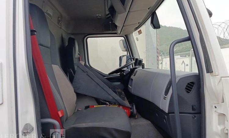 RENAULT D19 WIDE AVEC GROUPE FROID EN DESIGNATION PTAC : 19 TONNES – DIESEL  EA-563-JA