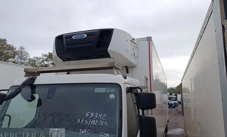 RENAULT D19 WIDE AVEC GROUPE FROID EN DESIGNATION PTAC : 19 TONNES – DIESEL  EA-563-JA