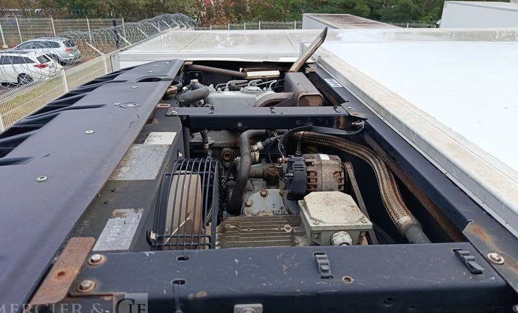 RENAULT D19 WIDE AVEC GROUPE FROID EN DESIGNATION PTAC : 19 TONNES – DIESEL  EA-563-JA