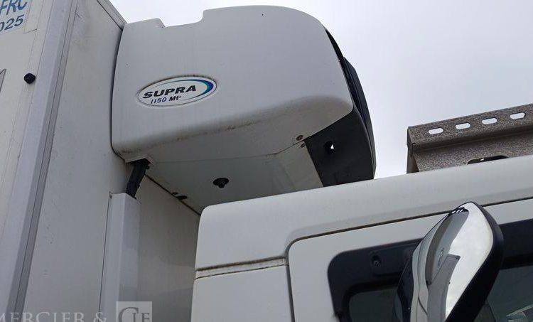 RENAULT D19 WIDE AVEC GROUPE FROID EN DESIGNATION PTAC : 19 TONNES – DIESEL  EA-563-JA