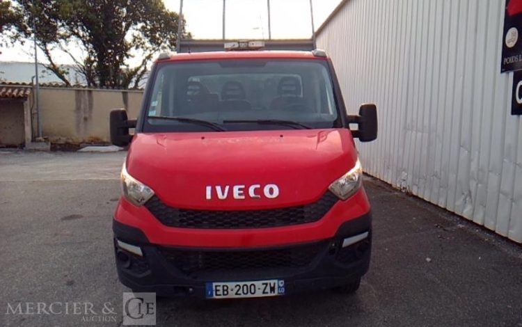 IVECO 35-130 BENNE SIMPLE CABINE COFFRE ROUGE EB-200-ZW