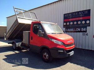 IVECO 35-130 BENNE SIMPLE CABINE COFFRE ROUGE EB-267-XE