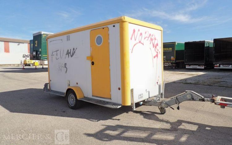 ABRI CHANTIER 9M2 ISOLE + WC  EB-818-PE