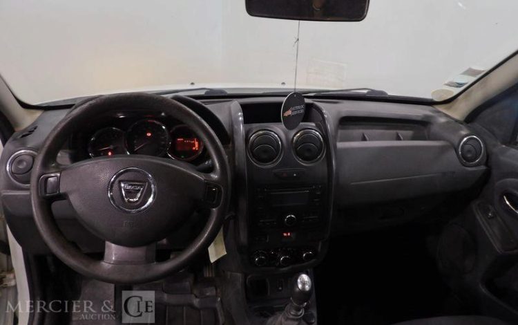 DACIA DUSTER 1.5 DCI 110 LAUREATE 4X2 BLANC EB-960-FQ
