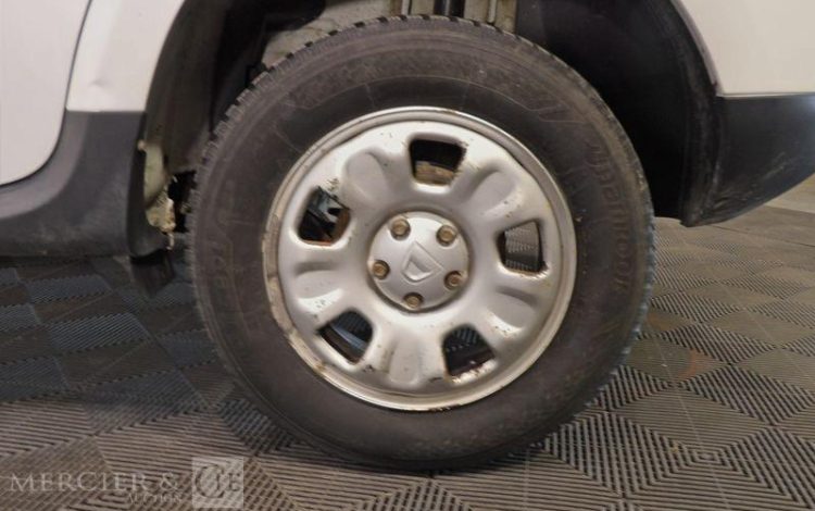 DACIA DUSTER 1.5 DCI 110 LAUREATE 4X2 BLANC EB-960-FQ