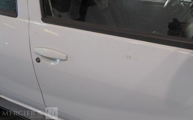 DACIA DUSTER 1.5 DCI 110 LAUREATE 4X2 BLANC EB-960-FQ