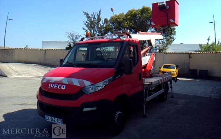 MULTITEL 35-110 NACELLE SUR VL 17M – MX 170 – 3856H – 79250KM – AN2016 ROUGE EC-842-KC