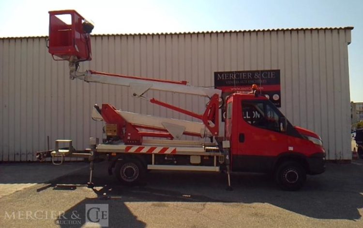 MULTITEL 35-110 NACELLE SUR VL 17M – MX 170 – 3856H – 79250KM – AN2016 ROUGE EC-842-KC