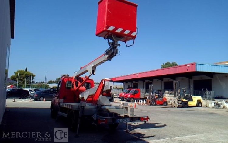 MULTITEL 35-110 NACELLE SUR VL 17M – MX 170 – 3856H – 79250KM – AN2016 ROUGE EC-842-KC