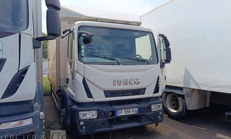 IVECO EUROCARGO 120-190 AVEC HAYON EN DESIGNATION – DIESEL BLANC EF-556-RJ