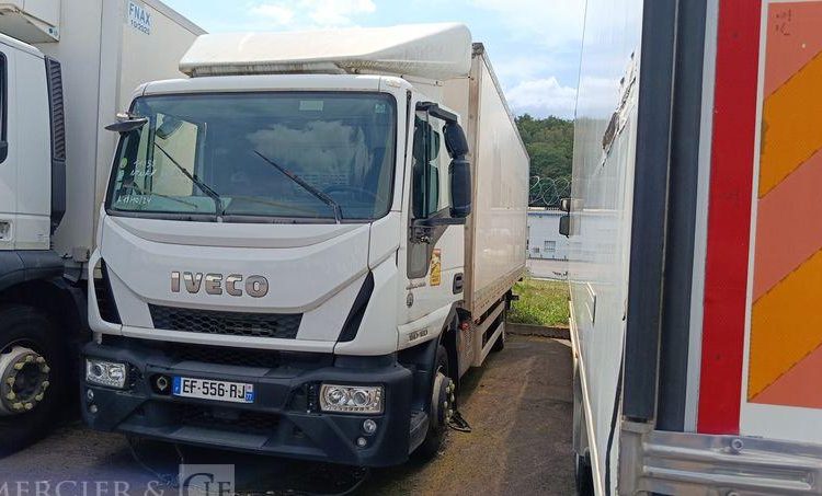 IVECO EUROCARGO 120-190 AVEC HAYON EN DESIGNATION – DIESEL BLANC EF-556-RJ