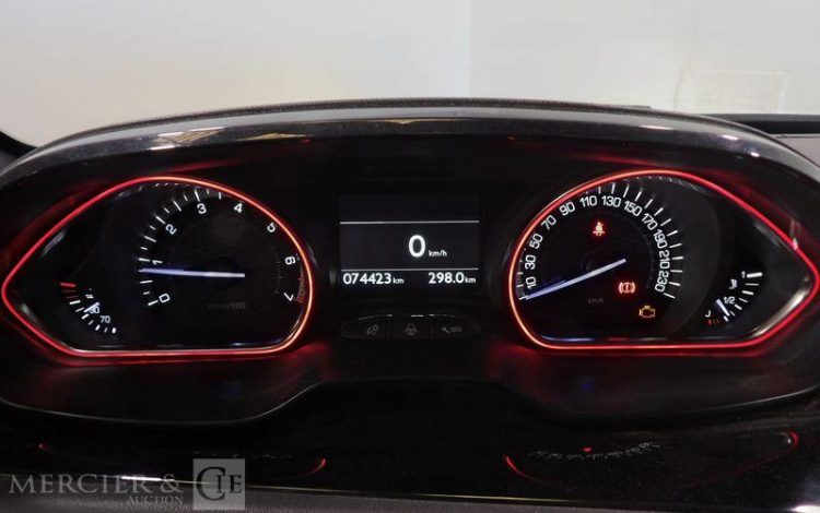 PEUGEOT 208 1.6 THP 210CH GTI BLANC EF-624-MQ