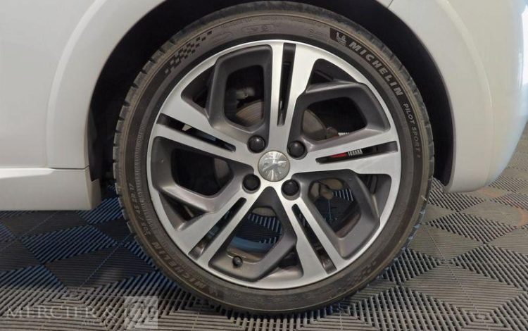 PEUGEOT 208 1.6 THP 210CH GTI BLANC EF-624-MQ