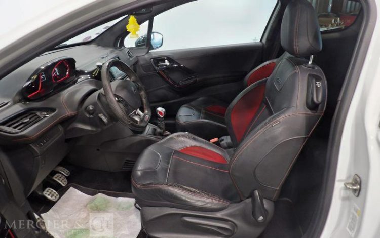 PEUGEOT 208 1.6 THP 210CH GTI BLANC EF-624-MQ