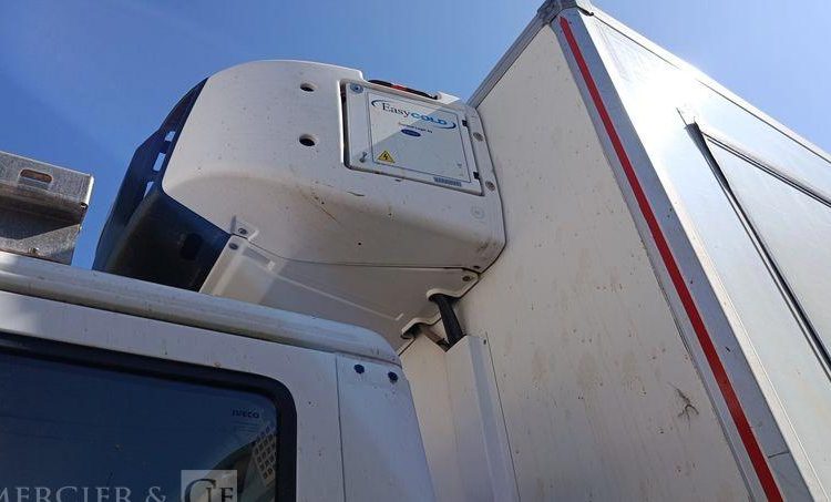 IVECO EUROCARGO 160-210 AVEC GROUPE FROID EN DESIGNATION – DIESEL – 174452 KMS BLANC EG-058-RG