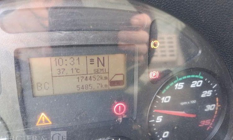IVECO EUROCARGO 160-210 AVEC GROUPE FROID EN DESIGNATION – DIESEL – 174452 KMS BLANC EG-058-RG