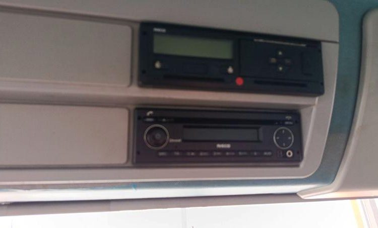 IVECO EUROCARGO 160-210 AVEC GROUPE FROID EN DESIGNATION – DIESEL – 174452 KMS BLANC EG-058-RG