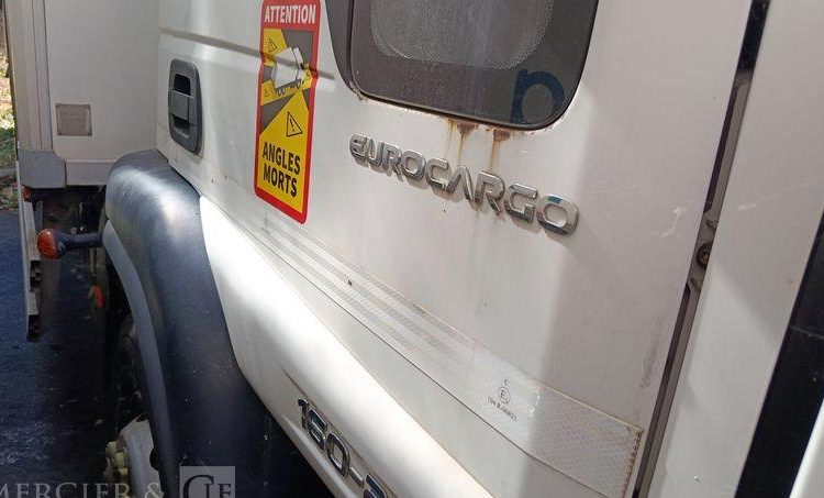 IVECO EUROCARGO 160-210 AVEC GROUPE FROID EN DESIGNATION – DIESEL – 174452 KMS BLANC EG-058-RG