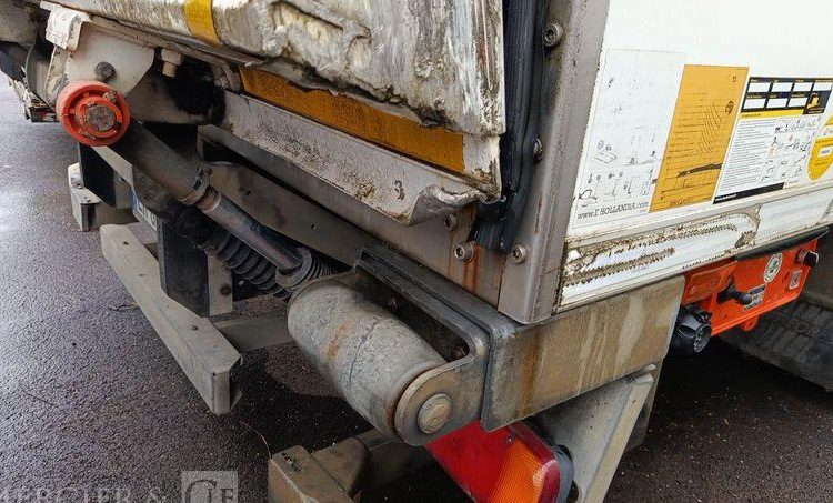 RENAULT PORTEUR D14 AVEC GROUPE FROID CARRIER – PTAC : 14 T – DIESEL BLANC EH-605-HV
