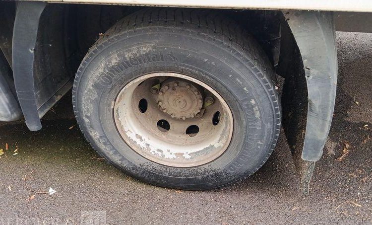 RENAULT PORTEUR D14 AVEC GROUPE FROID CARRIER – PTAC : 14 T – DIESEL BLANC EH-605-HV