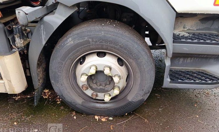 RENAULT PORTEUR D14 AVEC GROUPE FROID CARRIER – PTAC : 14 T – DIESEL BLANC EH-605-HV