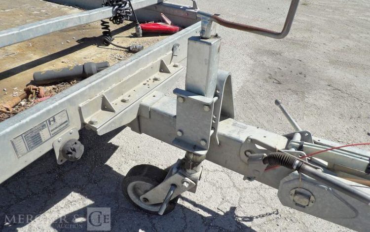 HUBIERE REMORQUE PORTE ENGIN 2T8  EJ-523-PR