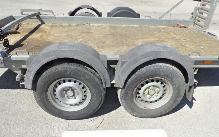 HUBIERE REMORQUE PORTE ENGIN 2T8  EJ-523-PR