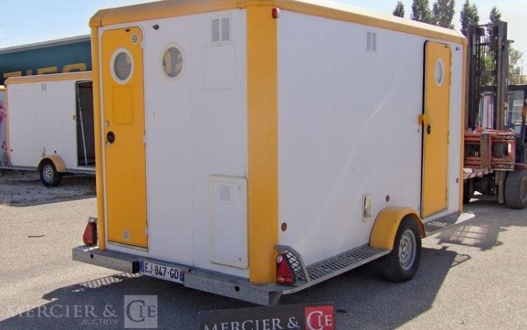 CNSE ABRI CHANTIER 9M2 ISOLE +WC  EJ-847-GD