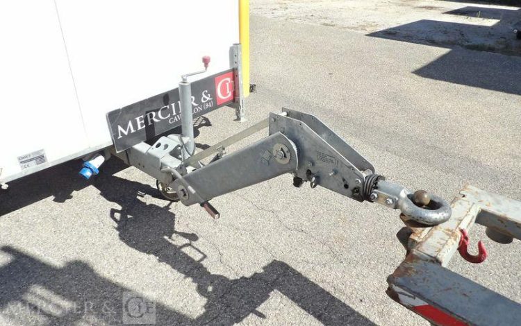 CNSE ABRI CHANTIER 9M2 ISOLE +WC  EJ-847-GD