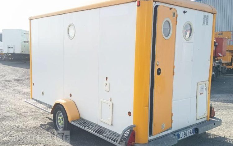 CNSE ABRIS DE CHANTIER 9M2 ISOLE + WC  EJ-921-KJ