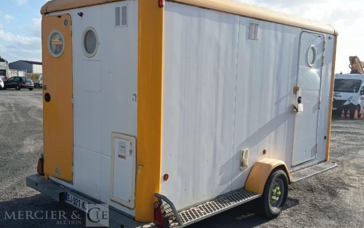 CNSE ABRIS DE CHANTIER 9M2 ISOLE + WC  EJ-921-KJ