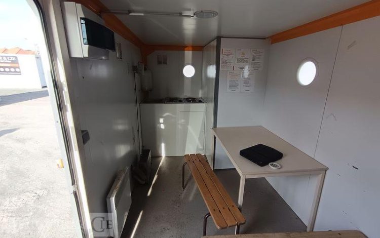 CNSE ABRIS DE CHANTIER 9M2 ISOLE + WC  EJ-921-KJ