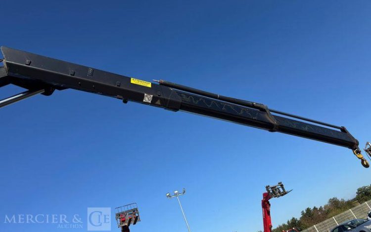 MERCEDES ACTROS 2532 PORTE ENGIN AVEC GRUE FASSI 210 – PTAC : 26 T – DIESEL – ANNEE 2008 BLANC EK-275-PF