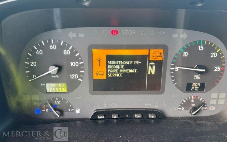 MERCEDES ACTROS 2532 PORTE ENGIN AVEC GRUE FASSI 210 – PTAC : 26 T – DIESEL – ANNEE 2008 BLANC EK-275-PF