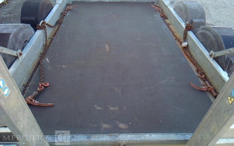 HUBIERE REMORQUE PORTE ENGIN 2T8  EK-996-EB