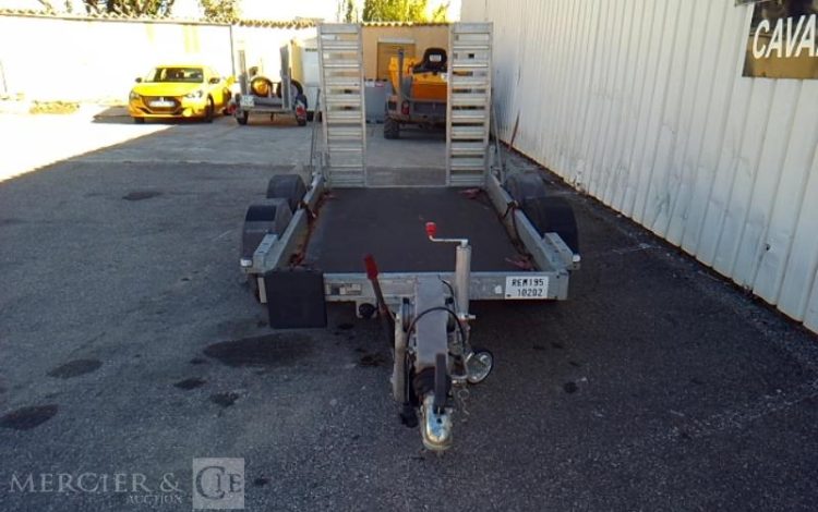 HUBIERE REMORQUE PORTE ENGIN 2T8  EK-996-EB