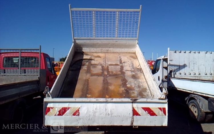 IVECO 35C12 BENNE SIMPLE CABINE COFFRE – NON ROULANT  EL-526-MN
