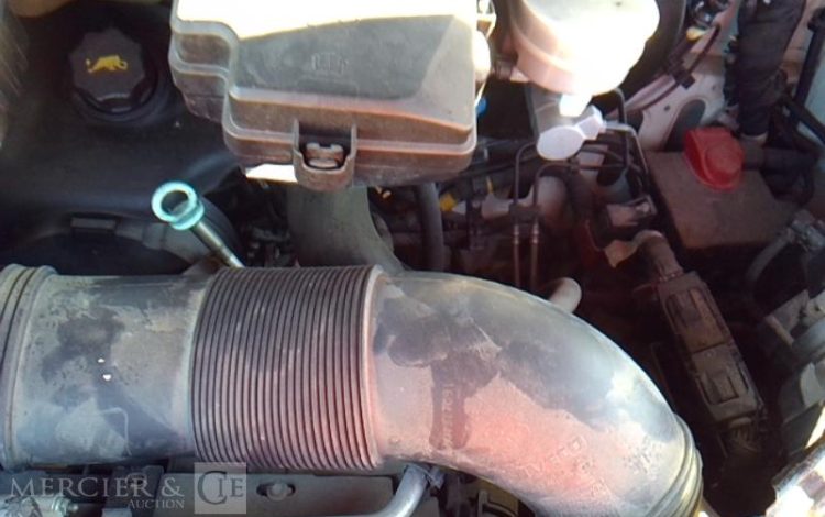 IVECO 35C12 BENNE SIMPLE CABINE COFFRE – NON ROULANT  EL-526-MN