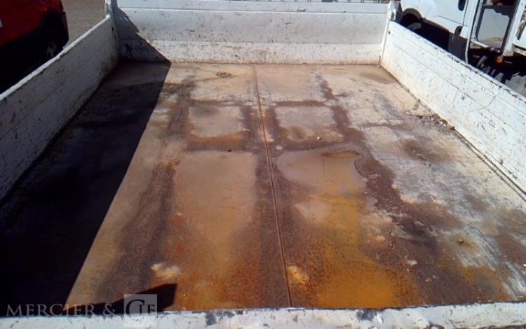 IVECO 35C12 BENNE SIMPLE CABINE COFFRE – NON ROULANT  EL-526-MN